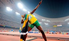 开云体育下载-西甲国家德比之夜，欧文带动全队节奏，谱写绿茵传奇