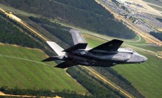 开云下载-拉亚的利刃与尼斯的奇迹，一场定义坚韧的压哨绝杀