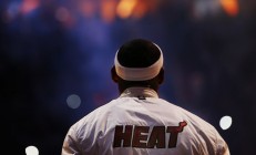 开云体育中国官网-孤勇者的反击，阿隆索独力擎天，梅赛德斯时代性碾压红牛王朝