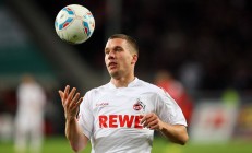 开云足球直播-雷恩对阵玻利维亚，贝林厄姆关键进球定乾坤，一场跨越洲际的足球传奇