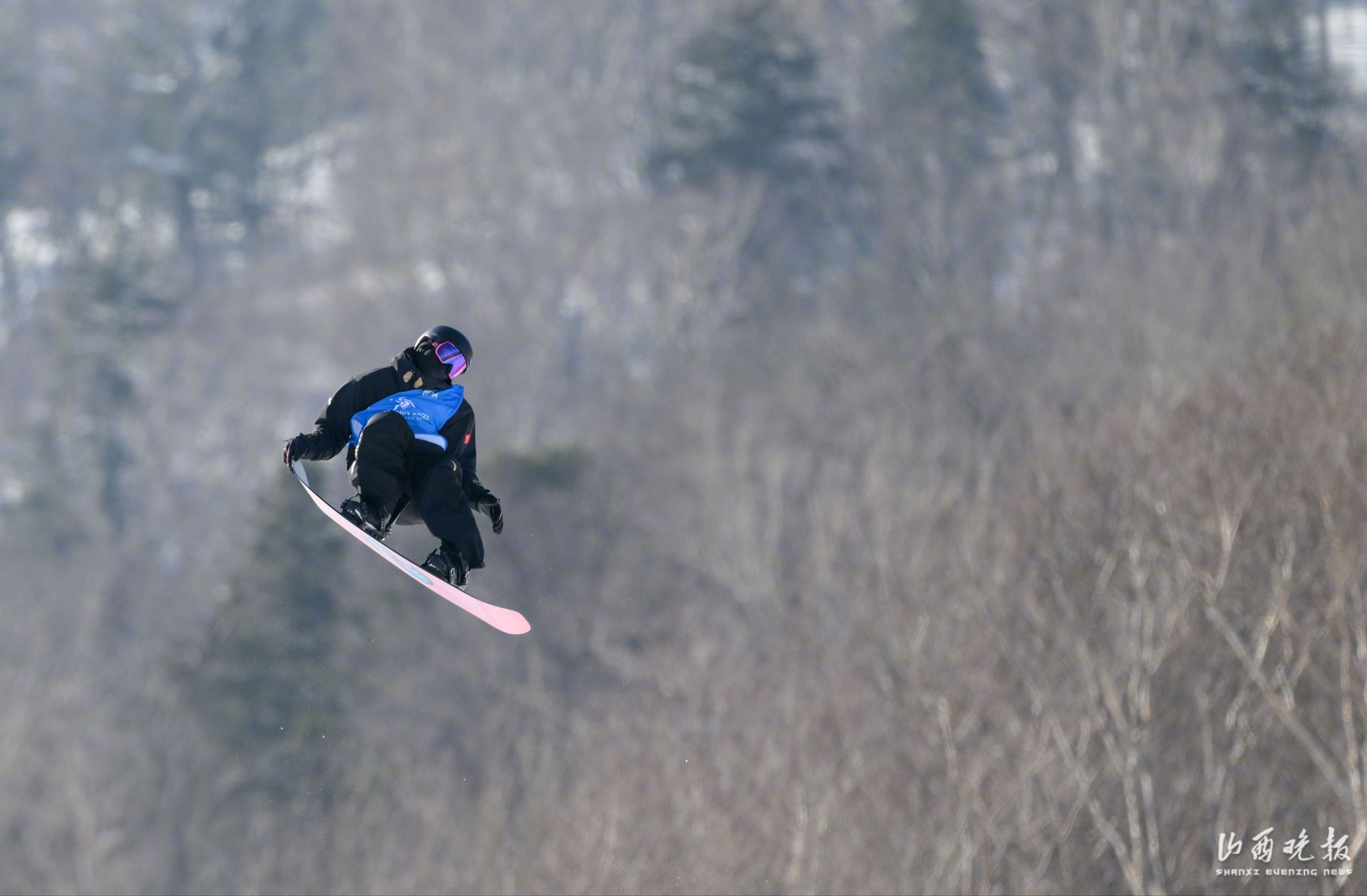 关于巴拿马选手首获男子单板滑雪大跳台铜牌的信息