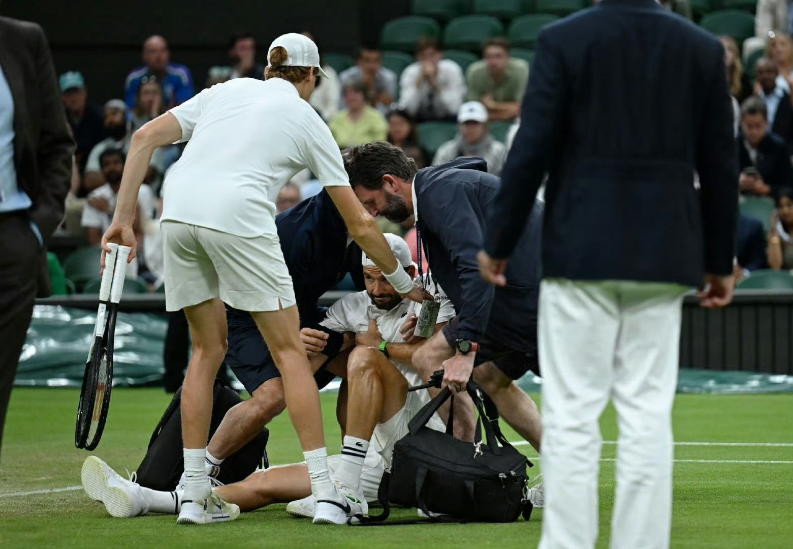 澳网轻取温网，辛纳带队取胜的简单介绍