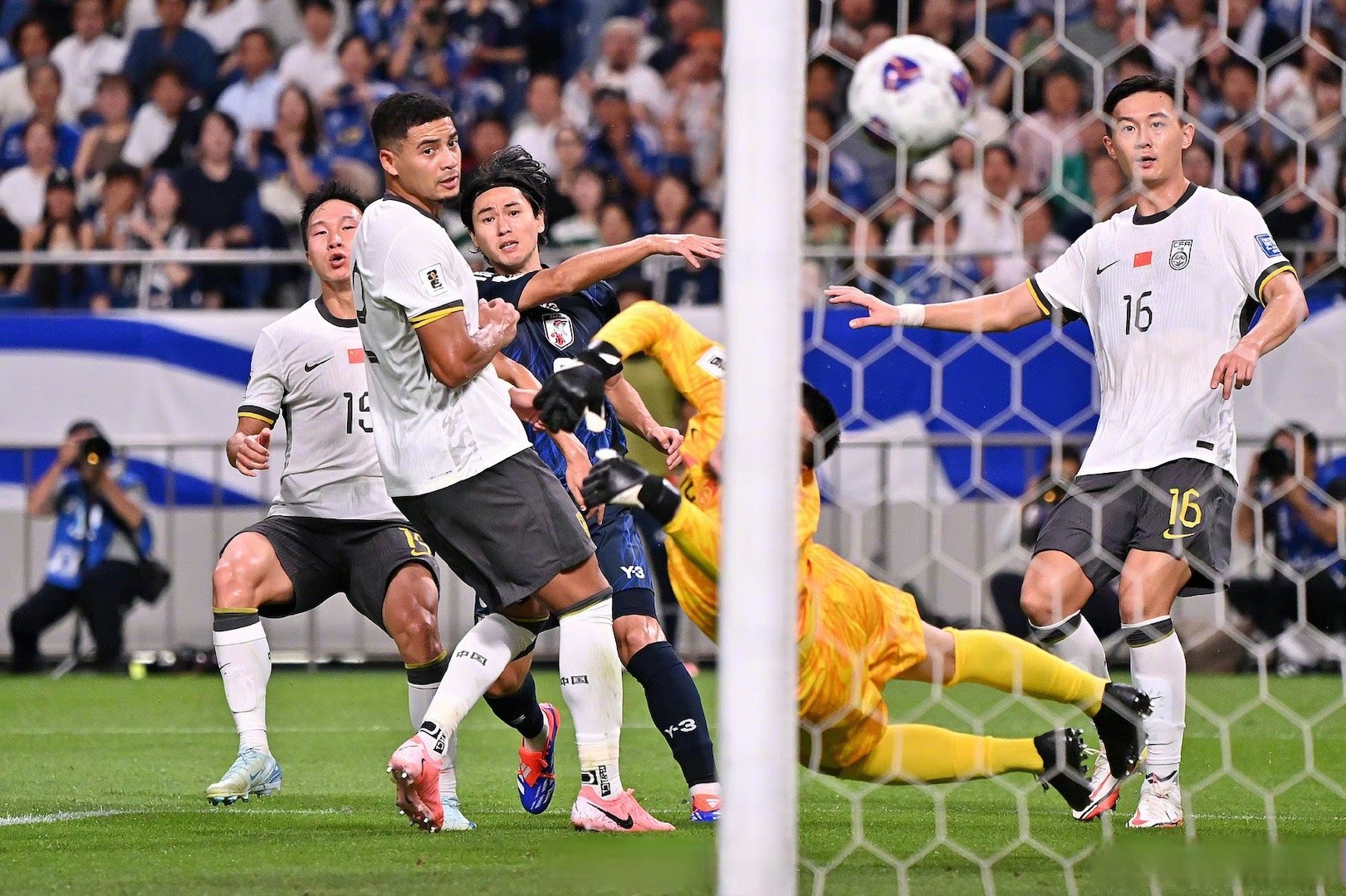 中国队鏖战日本队，波尔带队取胜的简单介绍