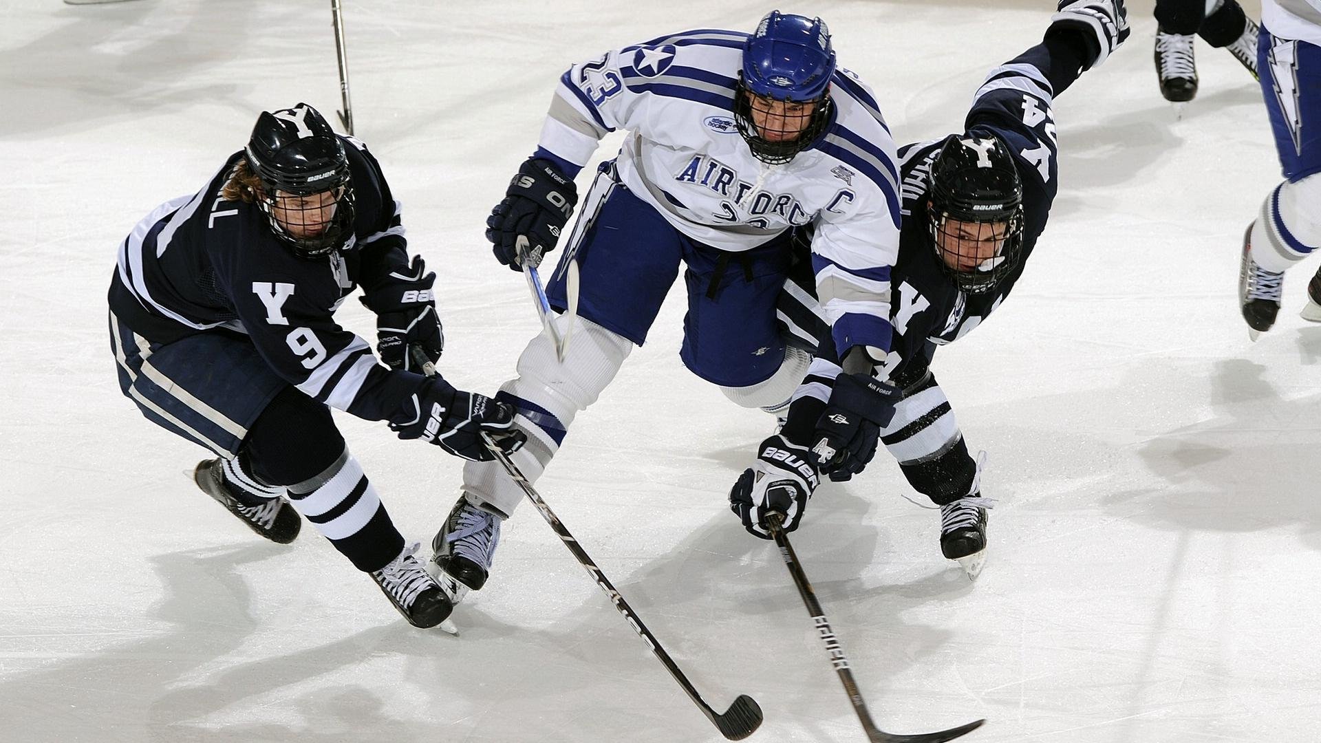 当大帝降临CBA，恩比德进攻端无解，广东队如何破解上海队的超级武器？