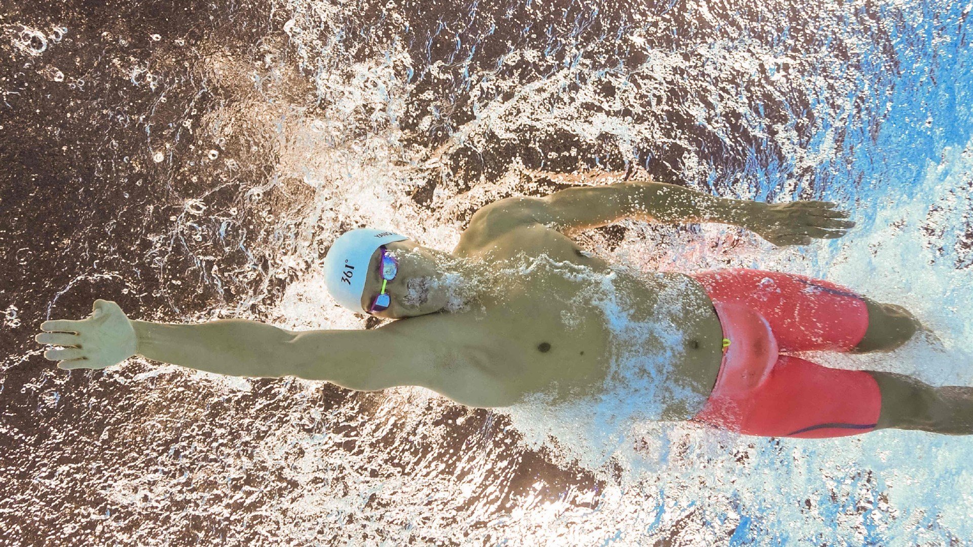 绿茵场上的碾压与球台边的惊艳，葡萄牙足球与梁靖崑的双重奏