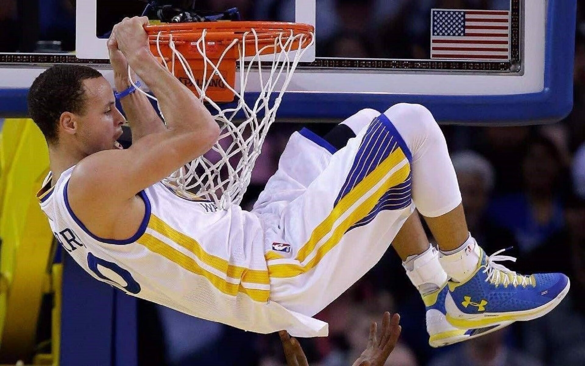 英超与NBA异度交响,当争冠之夜遇见德罗赞之王,谁在定义唯一性?